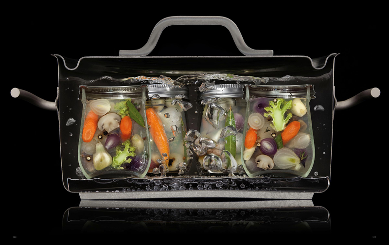 Illustration for article titled Cool pictures of food cut in half while it is cooking